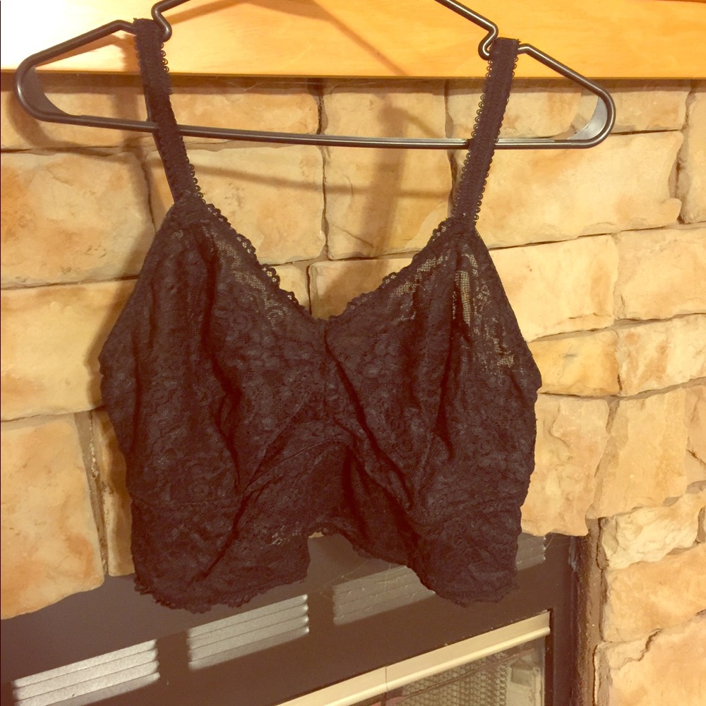 Black bra-let